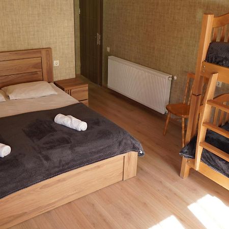 Archil&Nino Gigauri Guest House Kazbegi Esterno foto